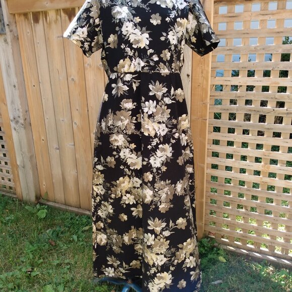 Amish Mennonite Cape Dress 40" Bust 34" Waist Black Gold Silver Metallic Formal - Picture 2 of 7